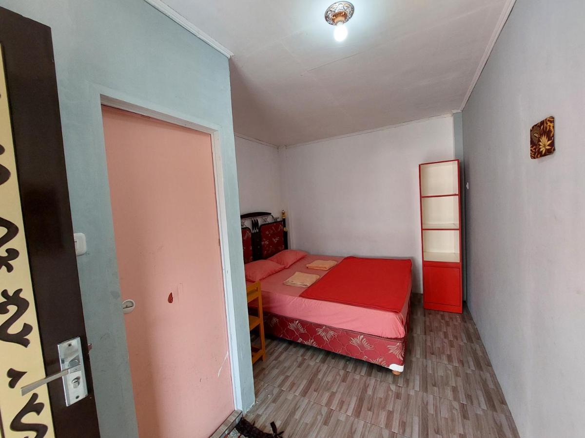 Harry & Mimin Homestay Gorontalo Eksteriør bilde