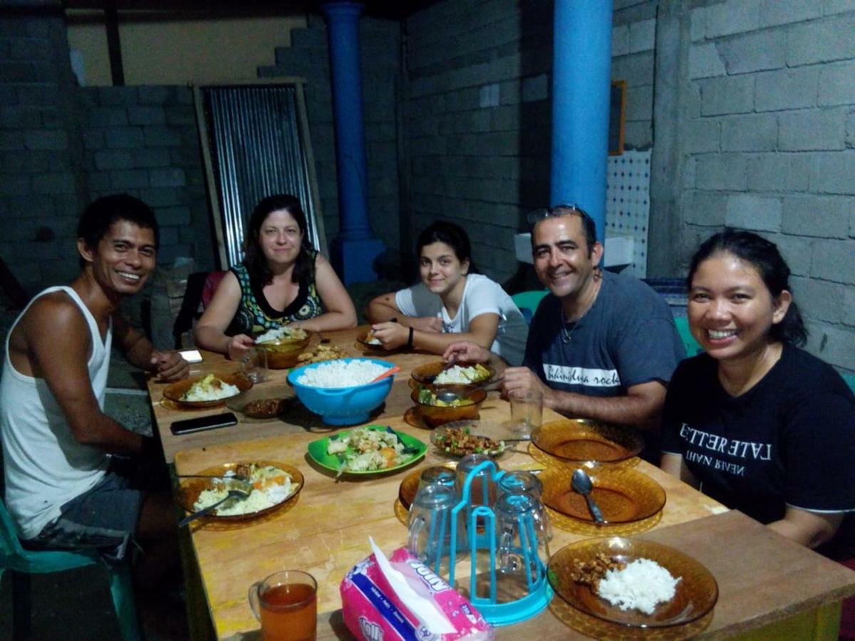 Harry & Mimin Homestay Gorontalo Eksteriør bilde